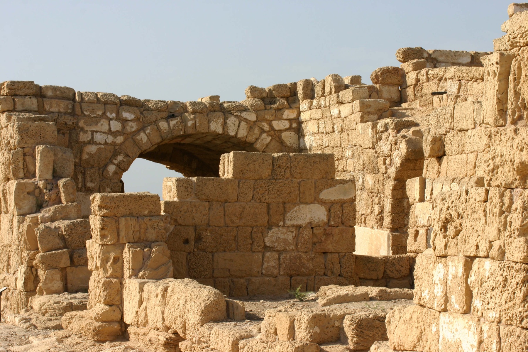 starożytne konstrukcje murowane w Cezarei, Izrael